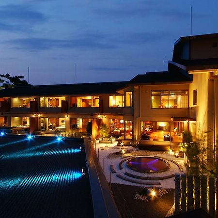 Hotel Kinparo Тойоока Екстер'єр фото